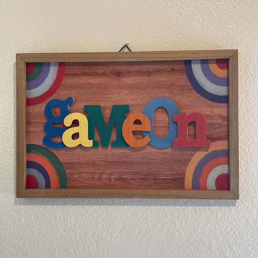 Game on wall decor